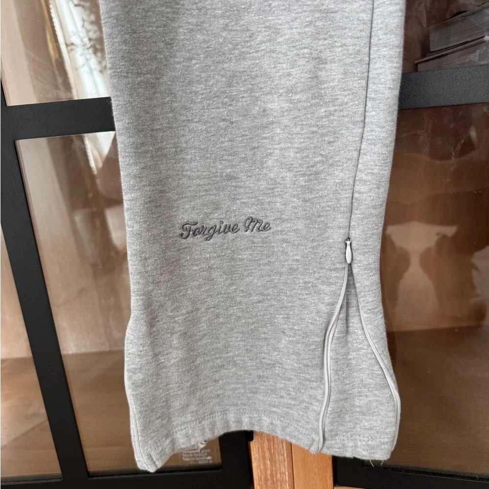Syna World Logo joggers sweatpants tracksuit graffiti zipper drawstring